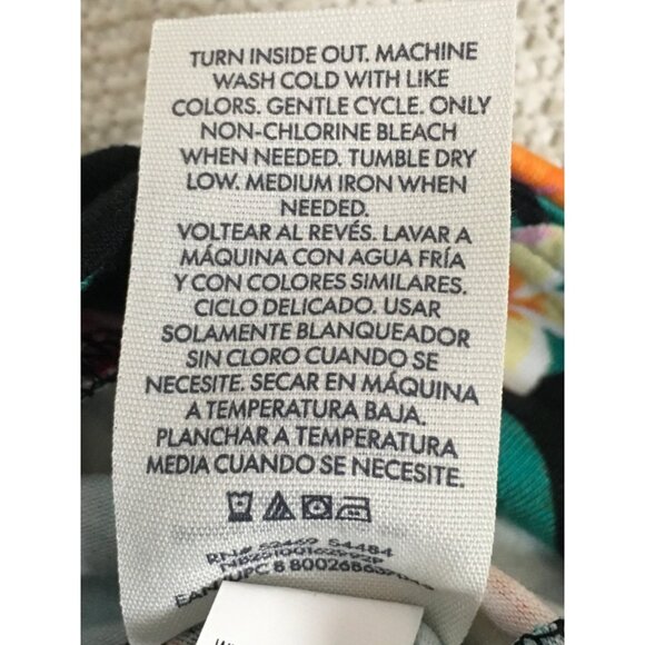 No Boundaries Capri Leggings Size XS Black w Tropical Pink Orange Flowers New - Picture 13 of 14